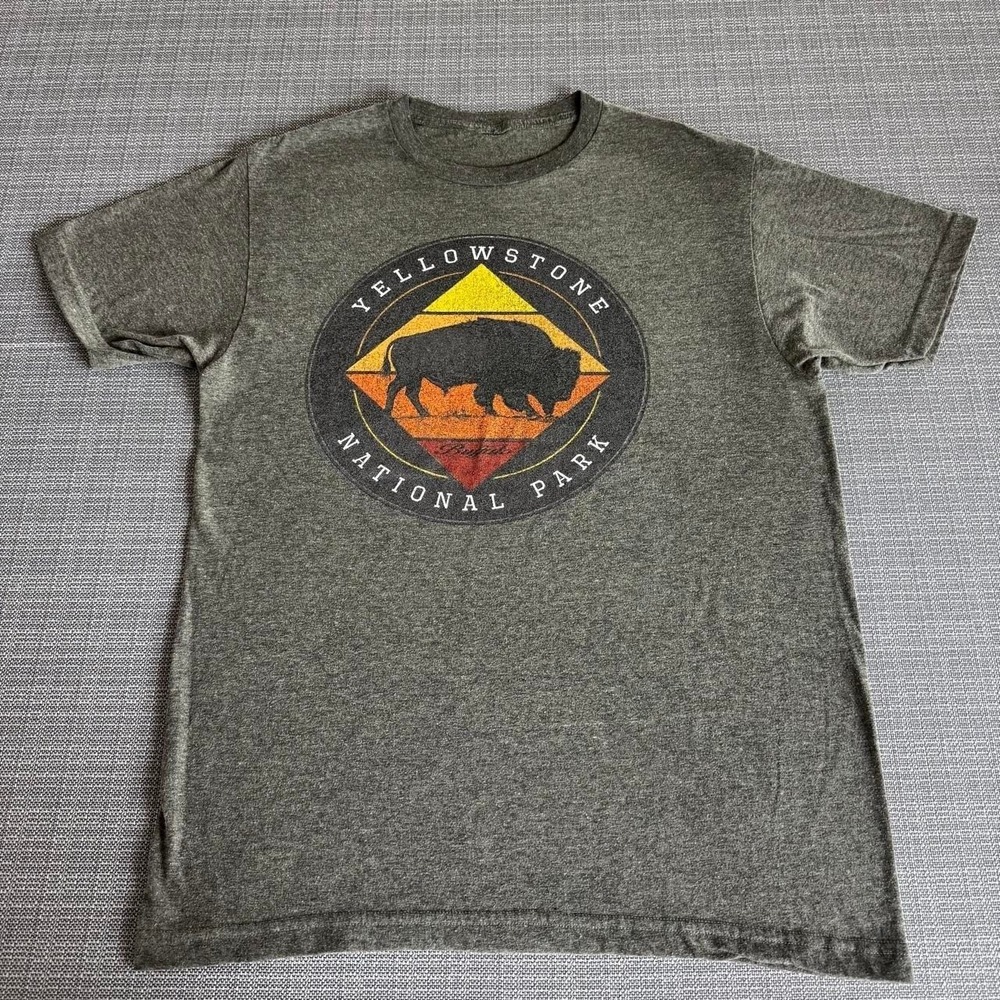 Yellowstone National Park green t-shirt